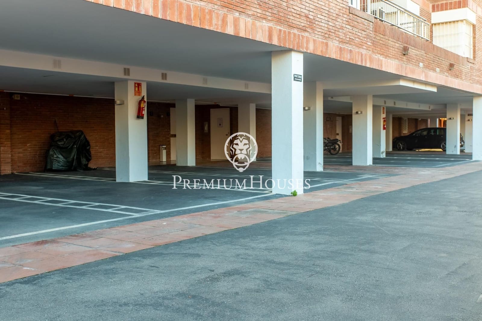 4 quarto Apartamento para venda em Sant Vicenc de Montalt com piscina garagem - 1 185 000 € (Ref: 9513397)