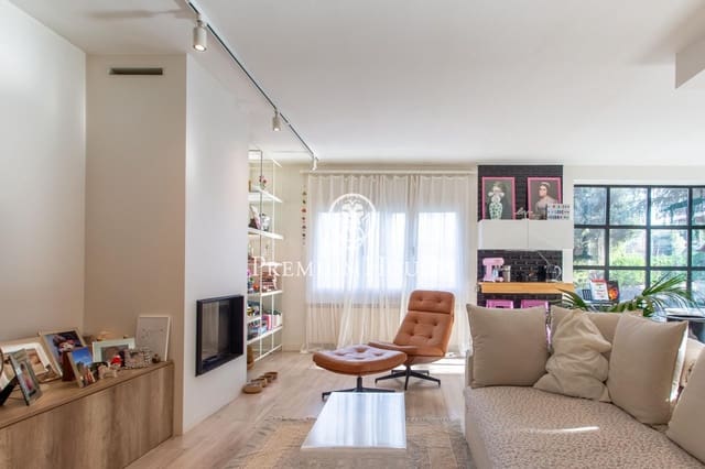 4 bedroom Villa for sale in Argentona - € 690,000 (Ref: 9513399)