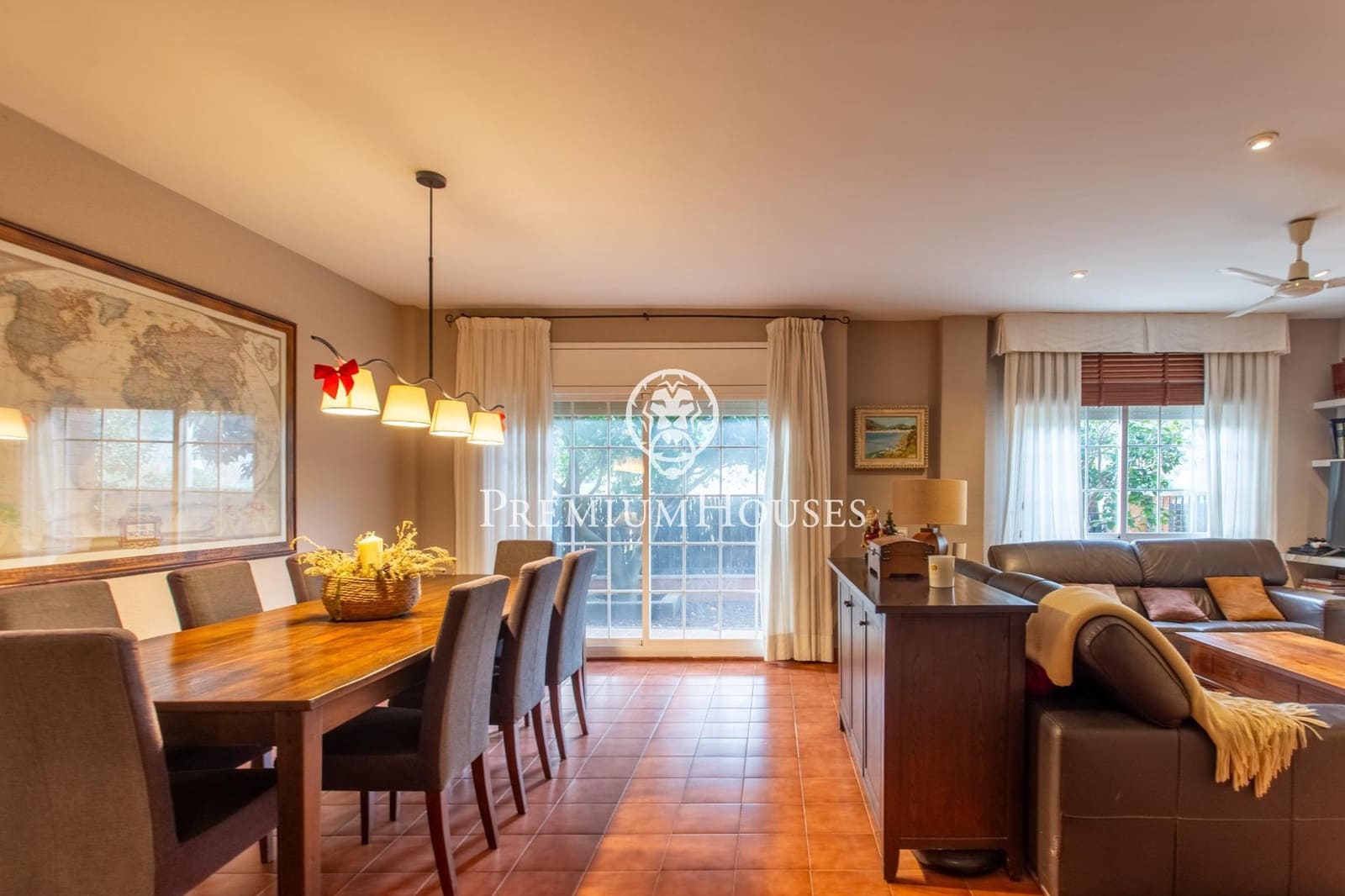 4 bedroom Townhouse for sale in Cabrera de Mar with garage - € 740,000 (Ref: 9513401)