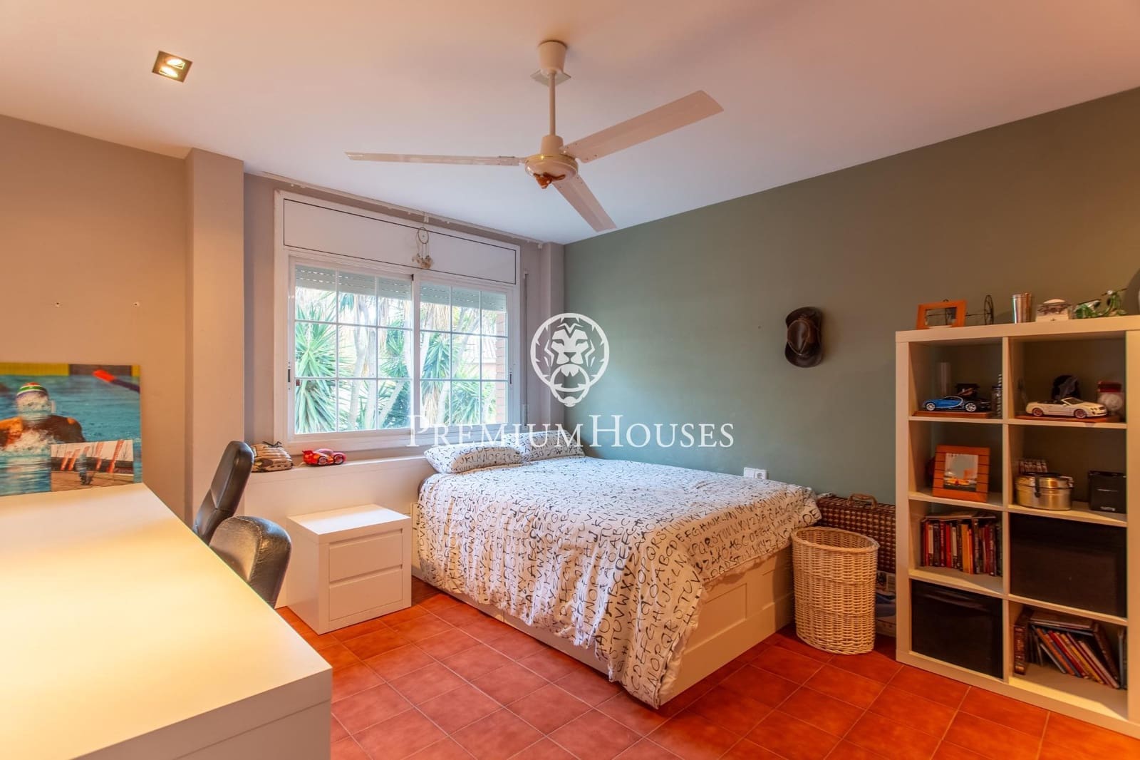 4 bedroom Townhouse for sale in Cabrera de Mar with garage - € 740,000 (Ref: 9513401)