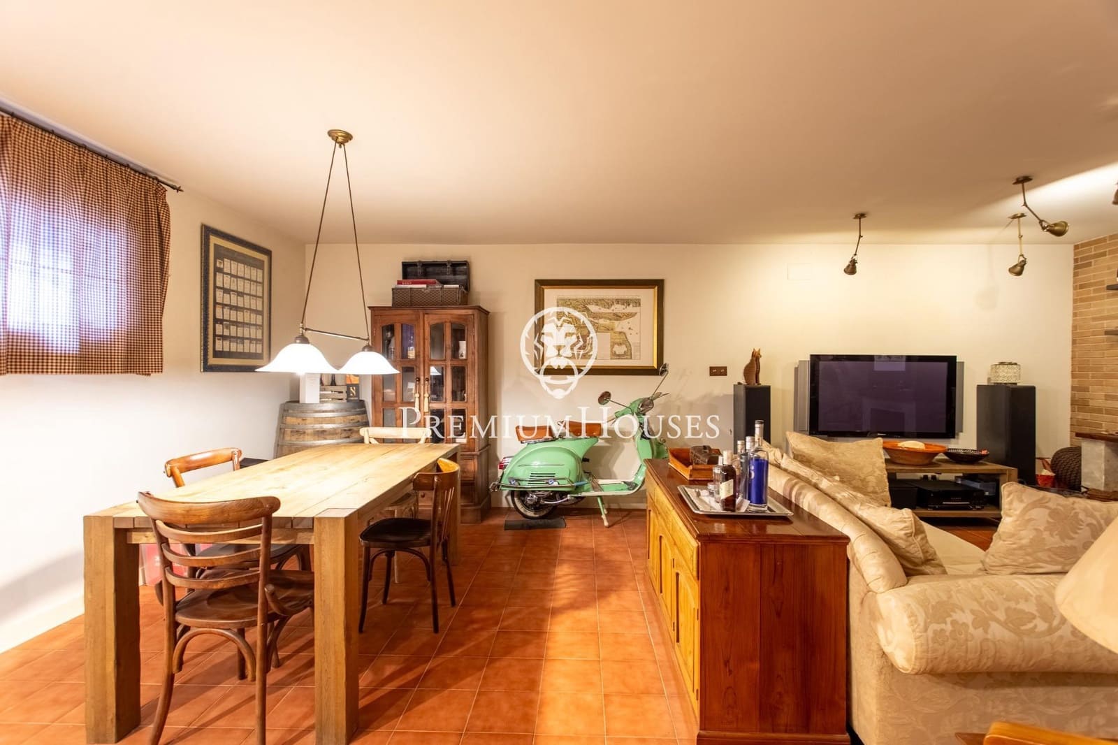 4 bedroom Townhouse for sale in Cabrera de Mar with garage - € 740,000 (Ref: 9513401)