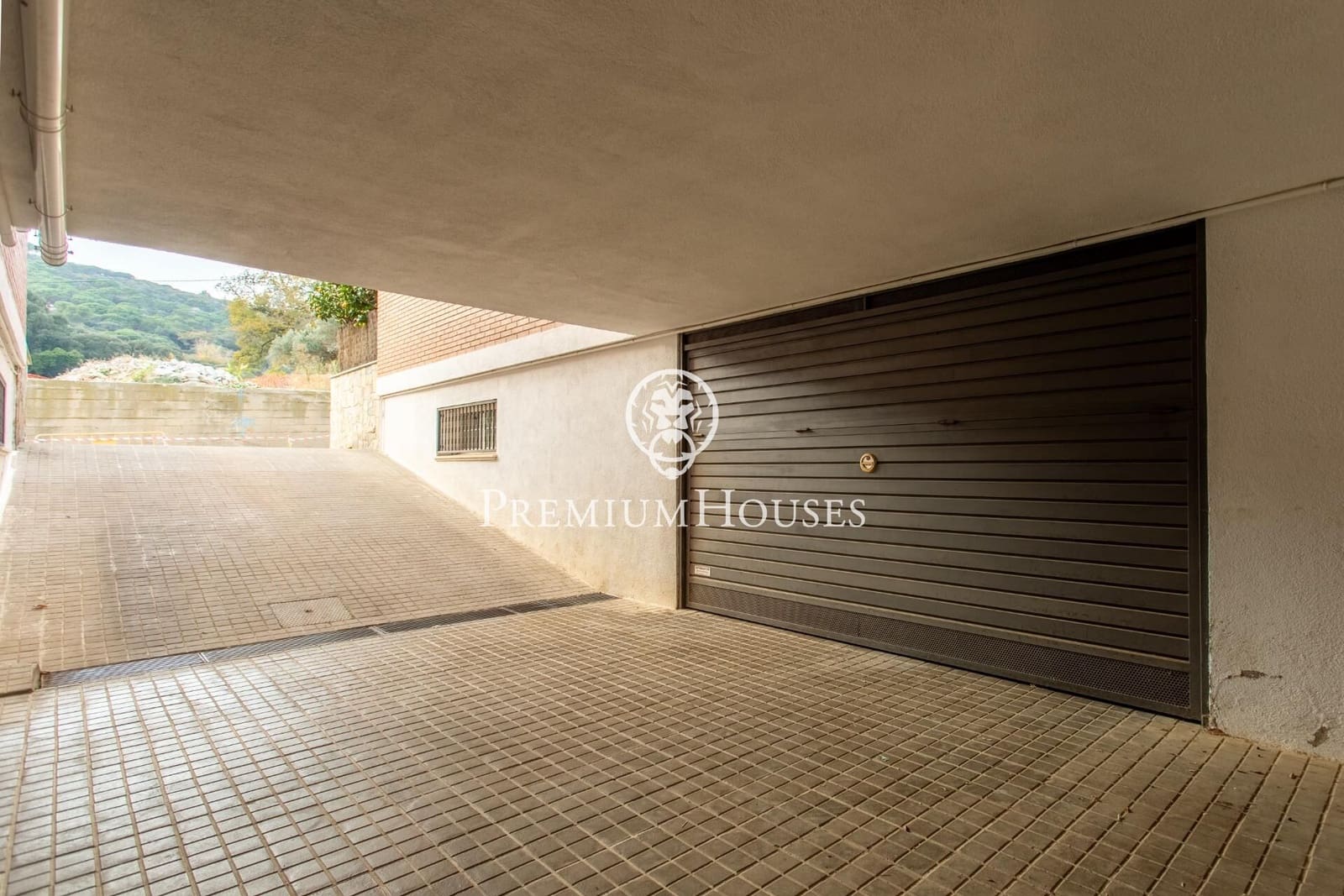 4 bedroom Townhouse for sale in Cabrera de Mar with garage - € 740,000 (Ref: 9513401)