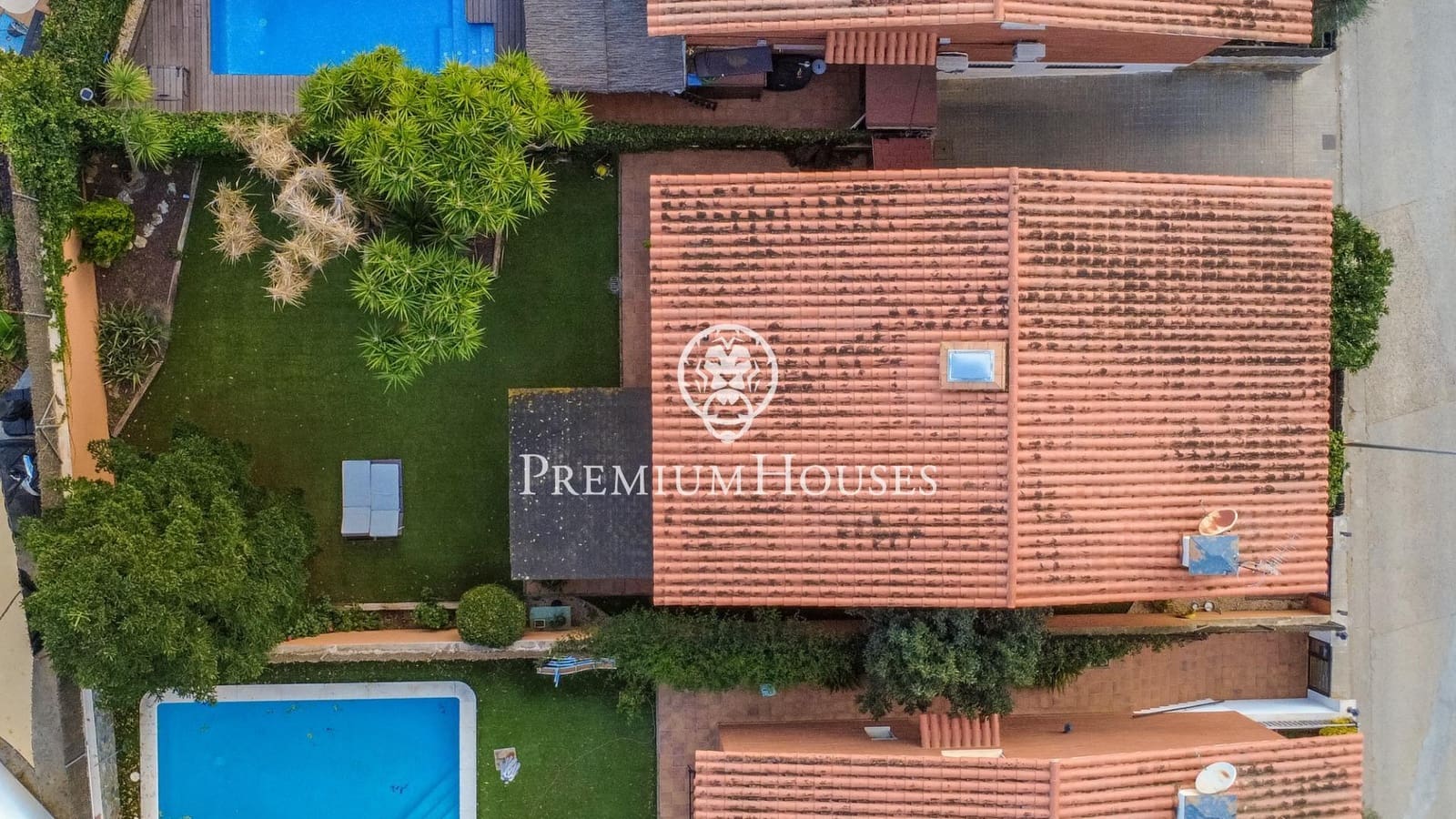 4 bedroom Townhouse for sale in Cabrera de Mar with garage - € 740,000 (Ref: 9513401)