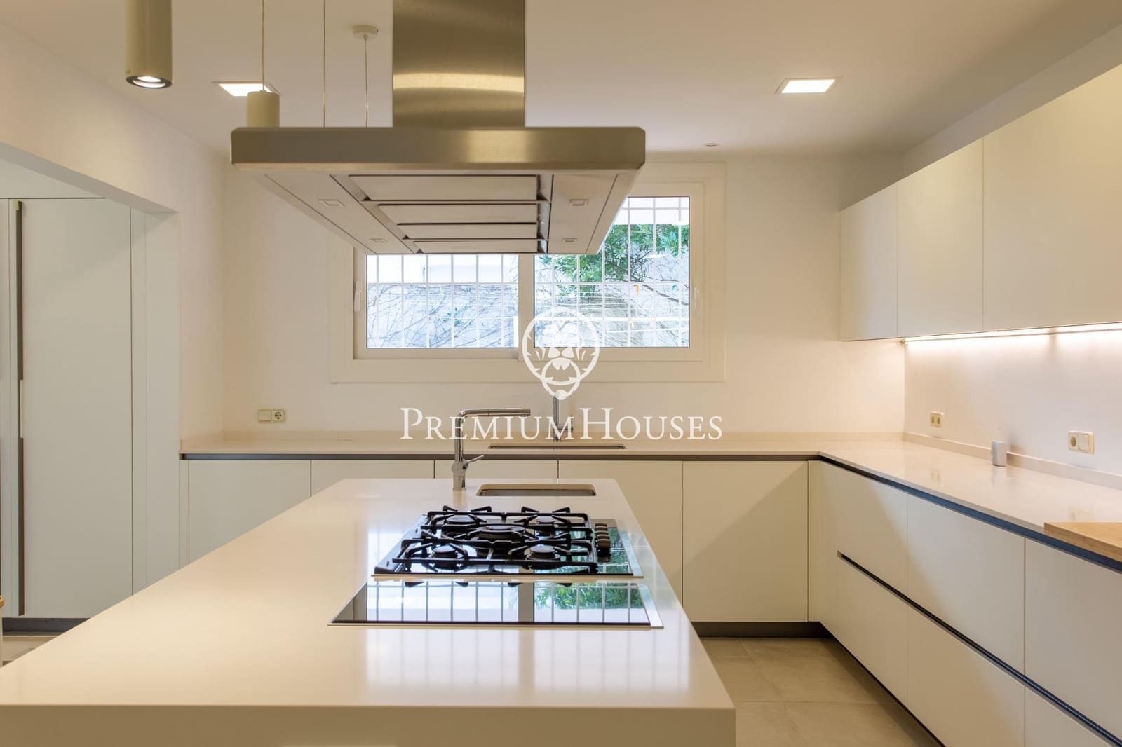 7 soverom Villa til leie i Sant Andreu de Llavaneres med svømmebasseng - € 6 000 (Ref: 9518989)