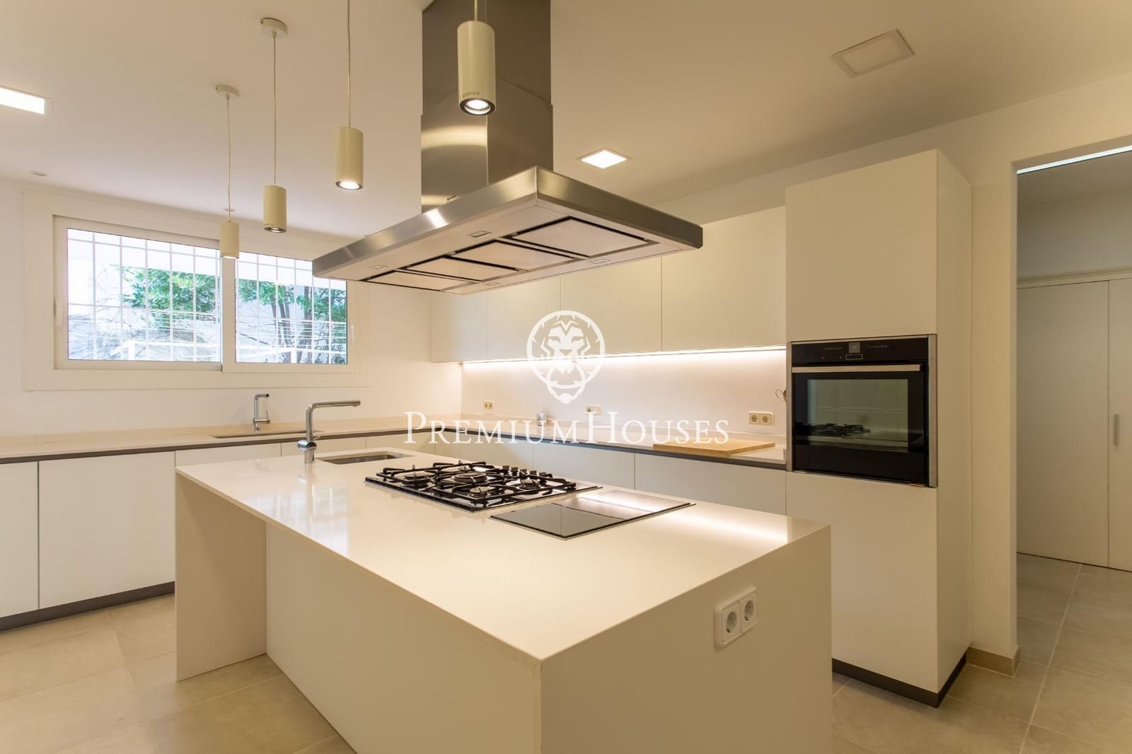 7 soverom Villa til leie i Sant Andreu de Llavaneres med svømmebasseng - € 6 000 (Ref: 9518989)