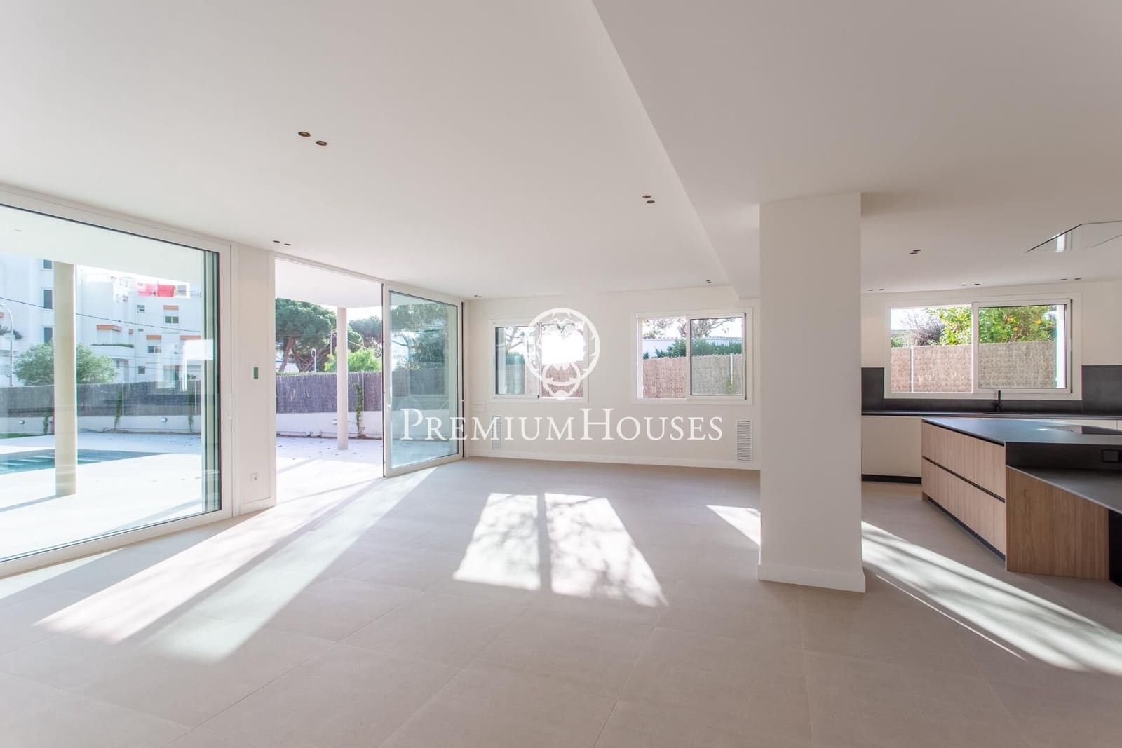 4 Zimmer Villa zu vermieten in Sant Andreu de Llavaneres mit Pool Garage - 5.800 € (Ref: 9518990)