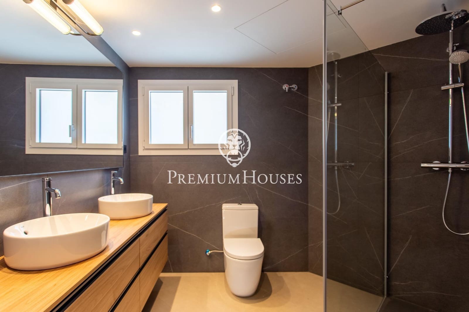 4 Zimmer Villa zu vermieten in Sant Andreu de Llavaneres mit Pool Garage - 5.800 € (Ref: 9518990)