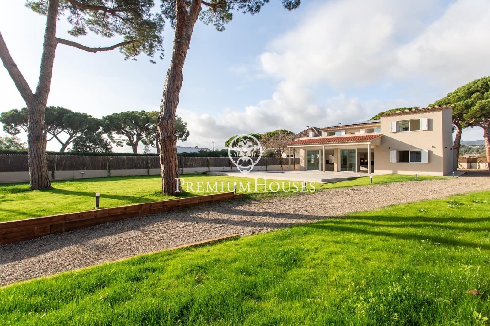 4 Zimmer Villa zu vermieten in Sant Andreu de Llavaneres mit Pool Garage - 5.800 € (Ref: 9518990)