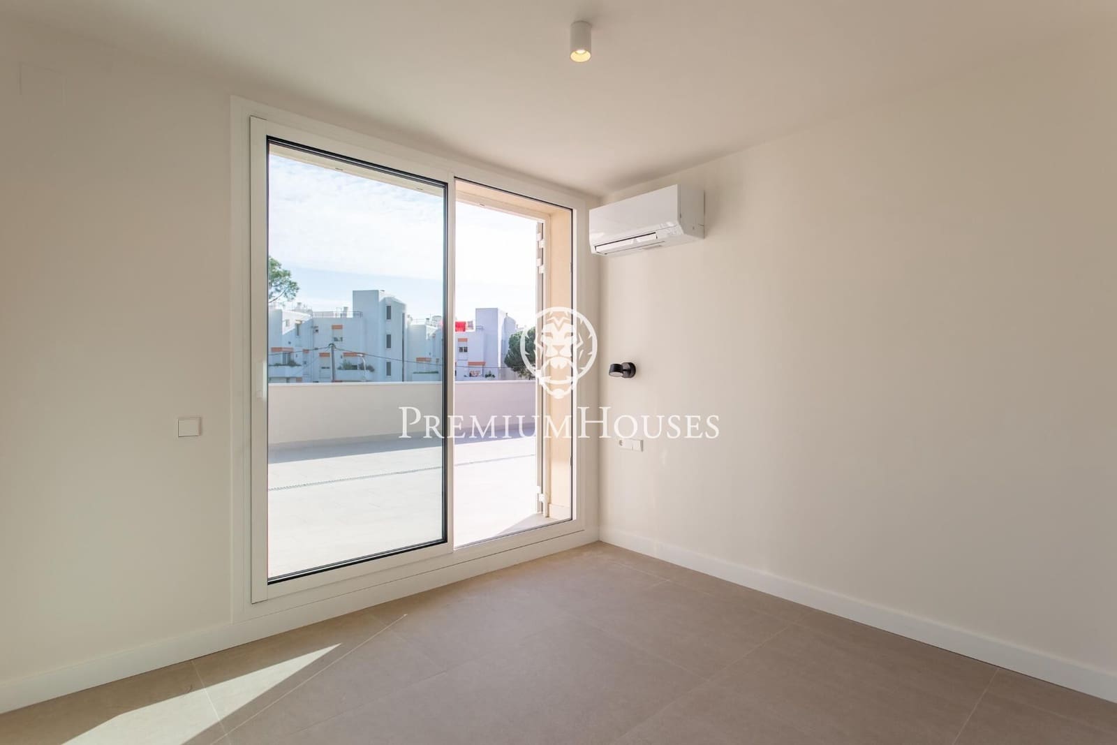 4 camera da letto Villa da affittare in Sant Andreu de Llavaneres con piscina garage - 5.800 € (Rif: 9518990)