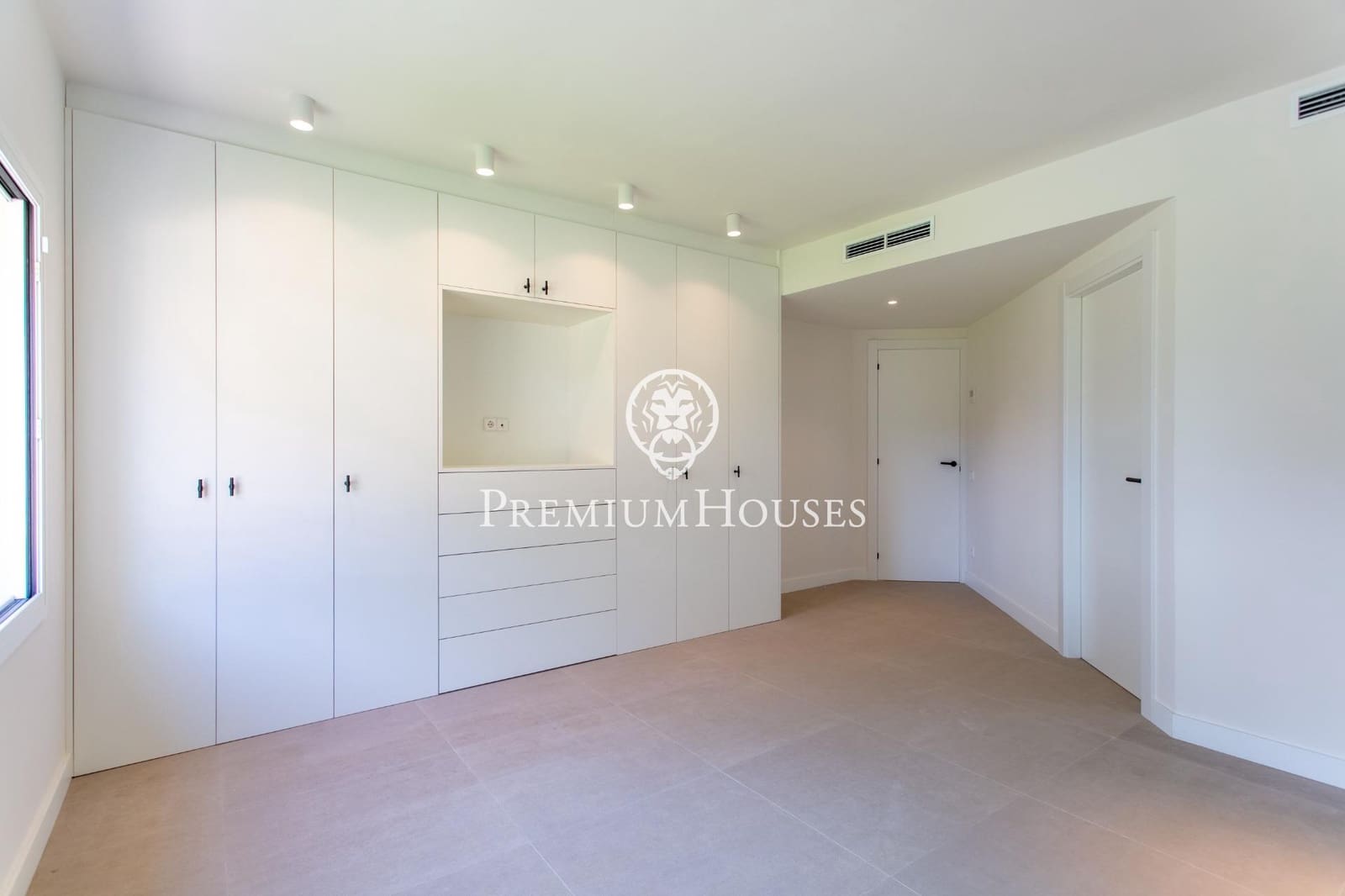 4 camera da letto Villa da affittare in Sant Andreu de Llavaneres con piscina garage - 5.800 € (Rif: 9518990)