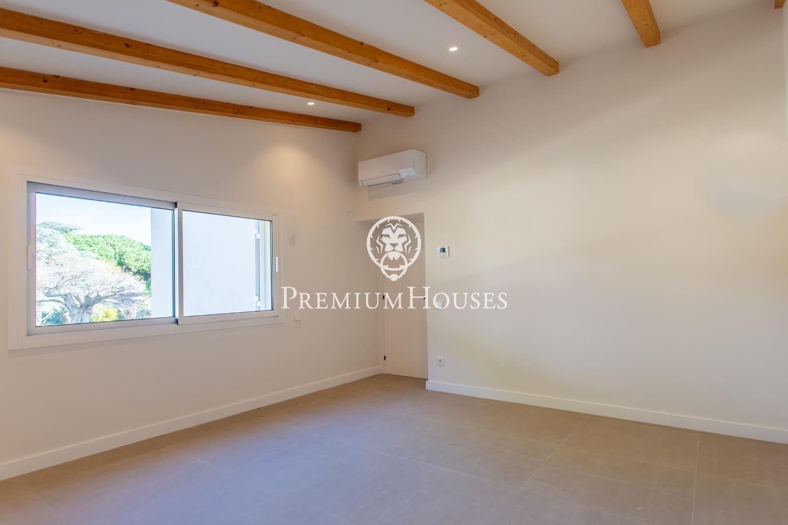4 camera da letto Villa da affittare in Sant Andreu de Llavaneres con piscina garage - 5.800 € (Rif: 9518990)