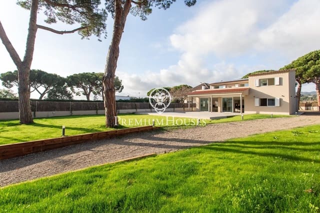 4 makuuhuone Huvila vuokrattavana paikassa Sant Andreu de Llavaneres mukana uima-altaan 
autotalli - 5 800 € (Ref: 9518990)