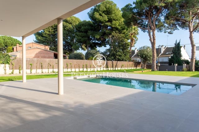 4 makuuhuone Huvila vuokrattavana paikassa Sant Andreu de Llavaneres mukana uima-altaan 
autotalli - 5 800 € (Ref: 9518990)