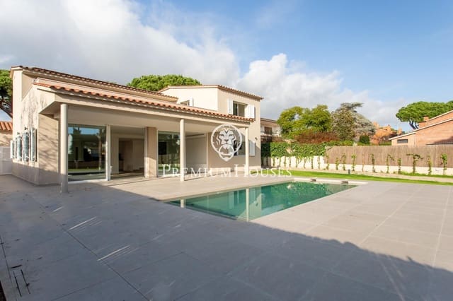 4 soveværelse Villa til salg i Sant Andreu de Llavaneres med swimmingpool garage - € 1.450.000 (Ref: 9518991)