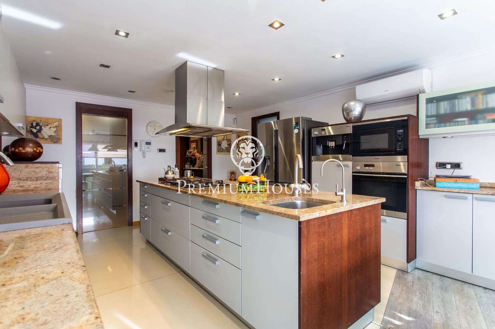 5 Zimmer Villa zu verkaufen in Alella mit Pool Garage - 2.200.000 € (Ref: 9524547)