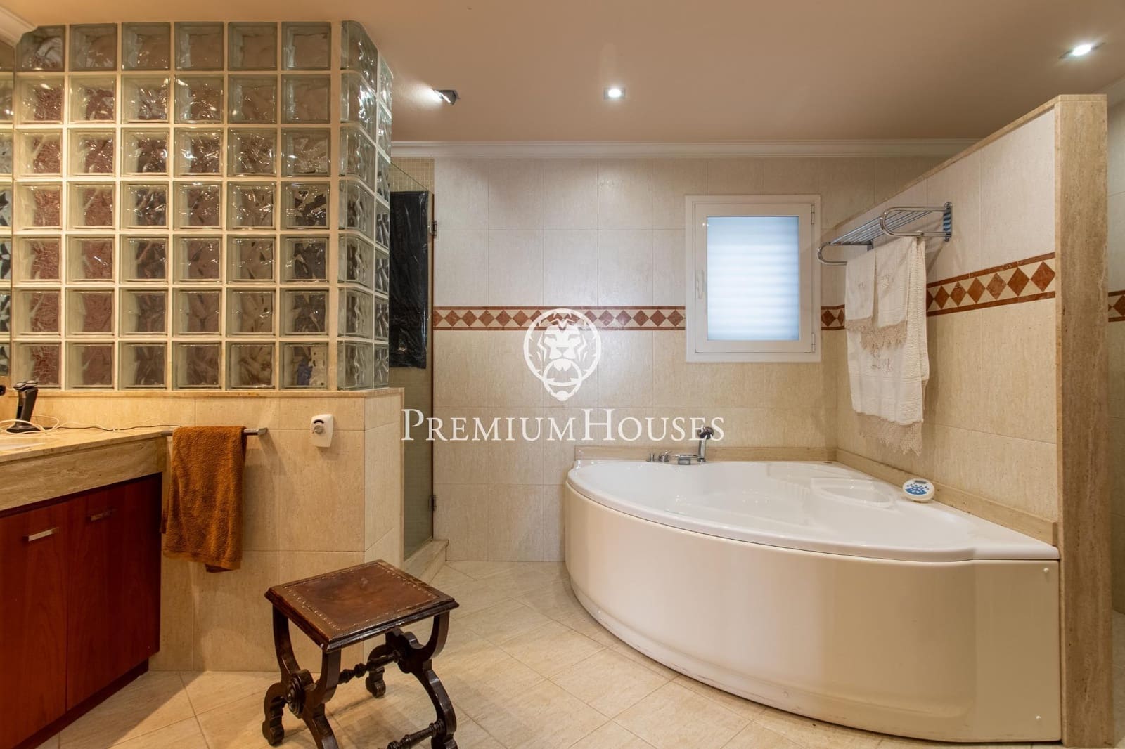 5 Zimmer Villa zu verkaufen in Alella mit Pool Garage - 2.200.000 € (Ref: 9524547)