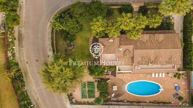 5 sypialnia Willa na sprzedaż w Alella z basenem garażem - 2 200 000 € (Ref: 9524547)