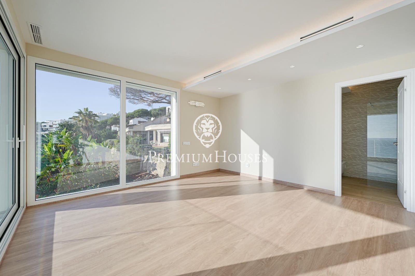 4 bedroom Villa for sale in Arenys de Mar with pool garage - € 3,000,000 (Ref: 9530519)