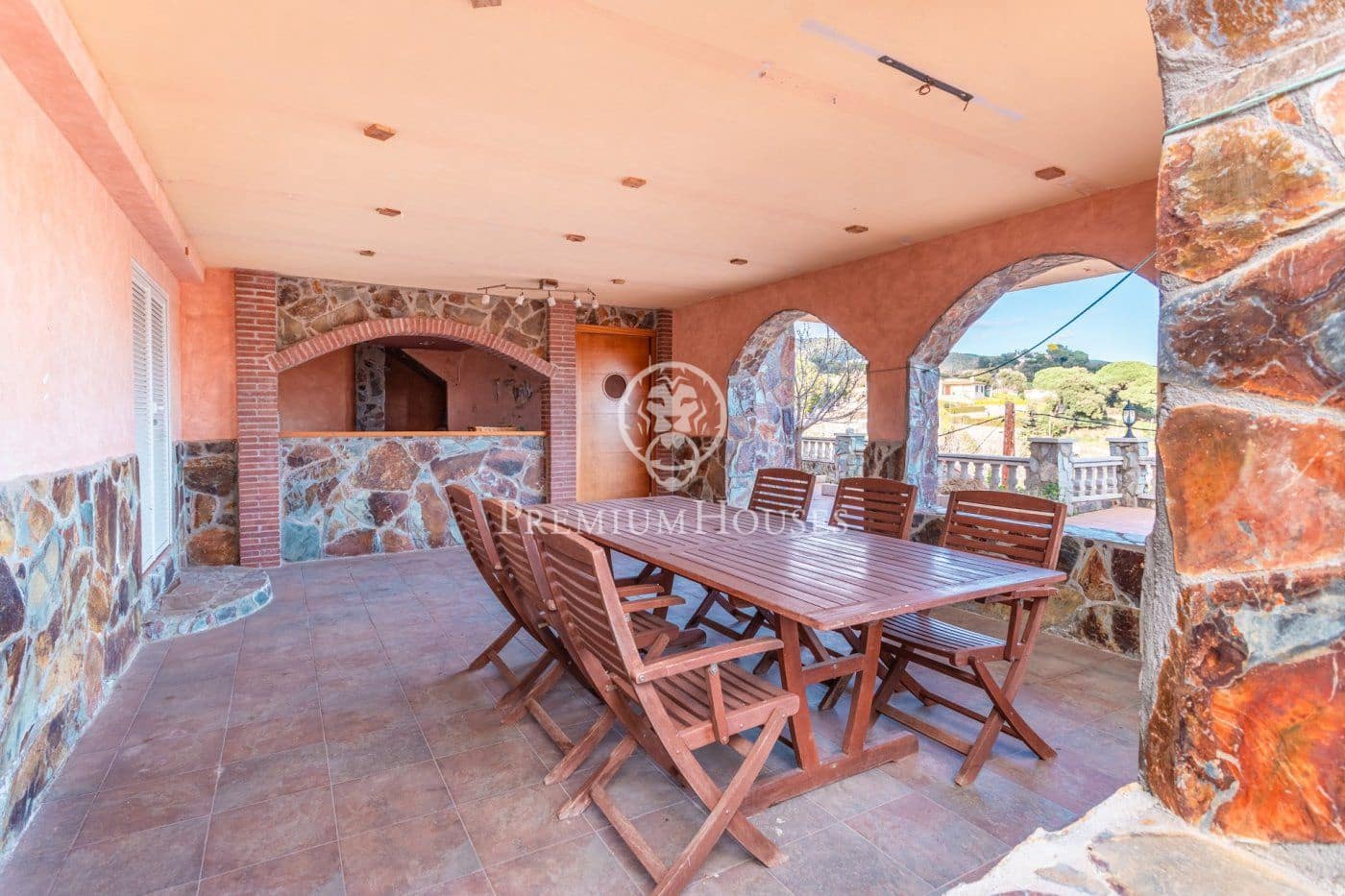 4 slaapkamer Villa te koop in Sant Cebria de Vallalta met zwembad - € 495.000 (Ref: 9543908)