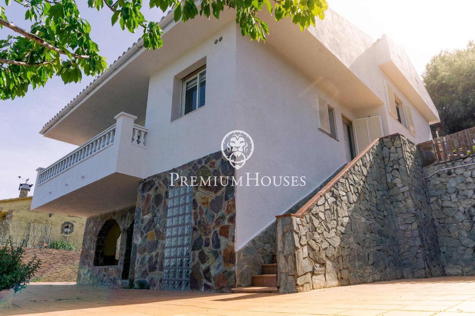 4 bedroom Villa for sale in Sant Cebria de Vallalta with pool - € 495,000 (Ref: 9543908)