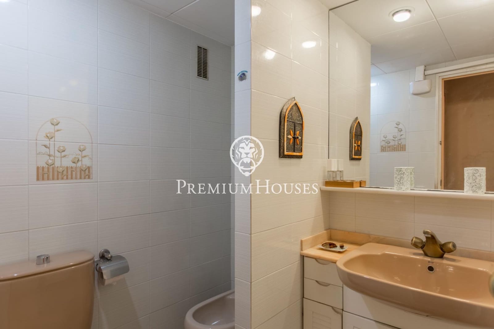 3 makuuhuone Asunto myytävänä paikassa El Masnou mukana uima-altaan 
autotalli - 430 000 € (Ref: 9548177)