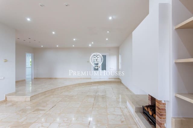 4 bedroom Villa for sale in Alella with pool garage - € 1,720,000 (Ref: 9548180)