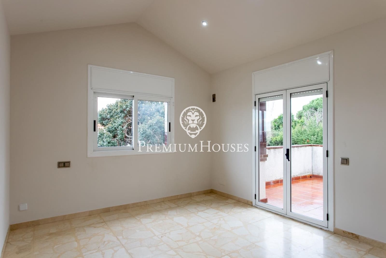 4 Zimmer Villa zu verkaufen in Alella mit Pool Garage - 1.720.000 € (Ref: 9548180)
