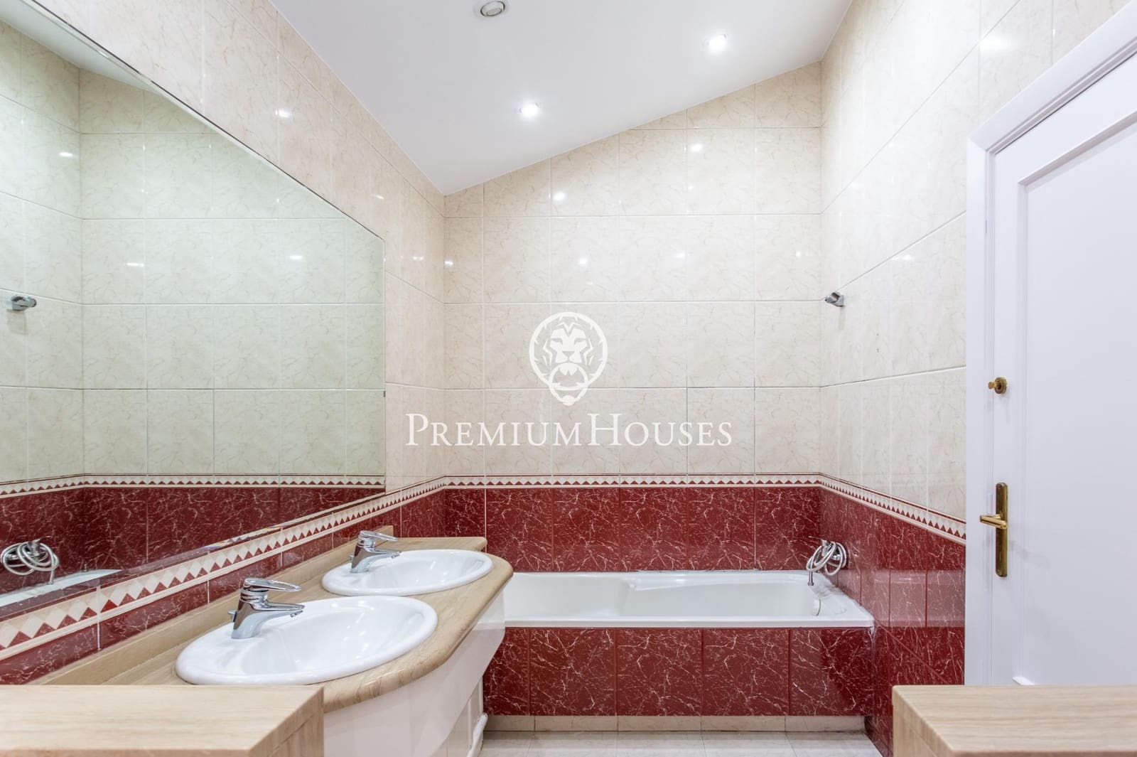 4 Zimmer Villa zu verkaufen in Alella mit Pool Garage - 1.720.000 € (Ref: 9548180)