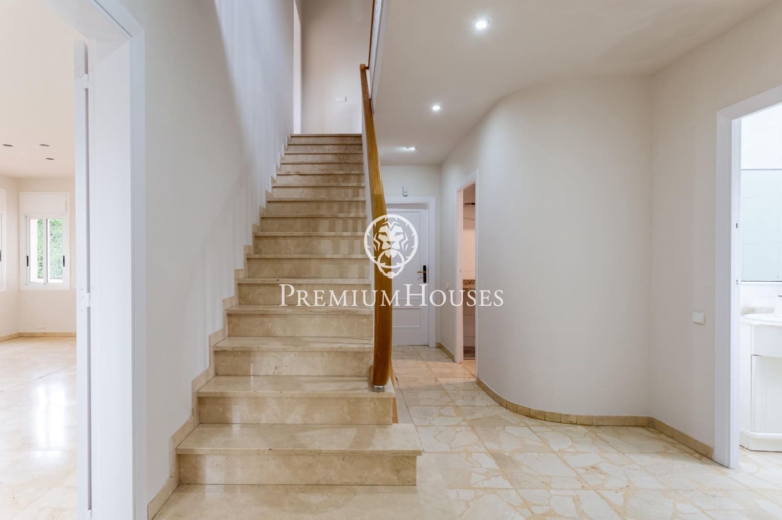 4 Zimmer Villa zu verkaufen in Alella mit Pool Garage - 1.720.000 € (Ref: 9548180)