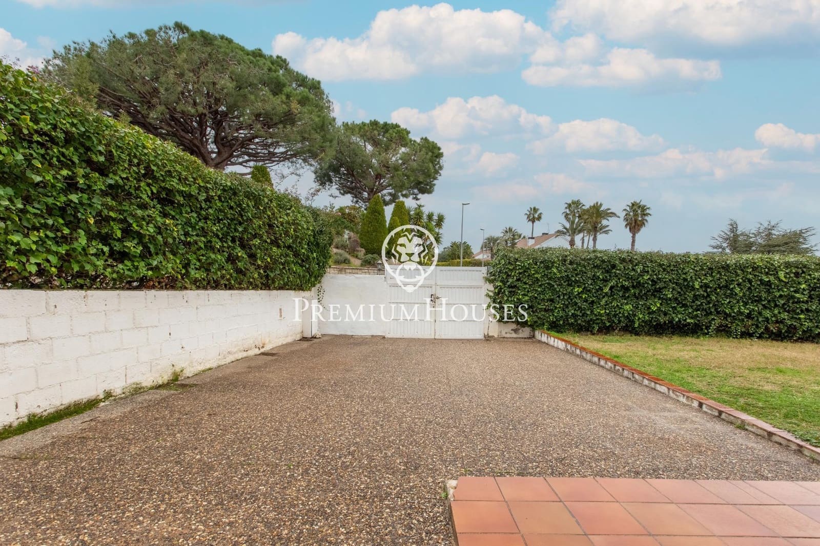 4 Zimmer Villa zu verkaufen in Alella mit Pool Garage - 1.720.000 € (Ref: 9548180)