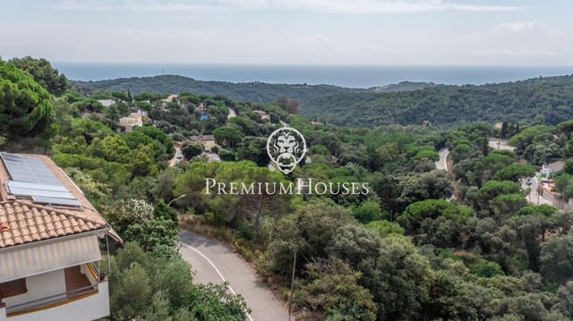 4 sypialnia Willa na sprzedaż w Arenys de Munt z basenem - 695 000 € (Ref: 9565236)