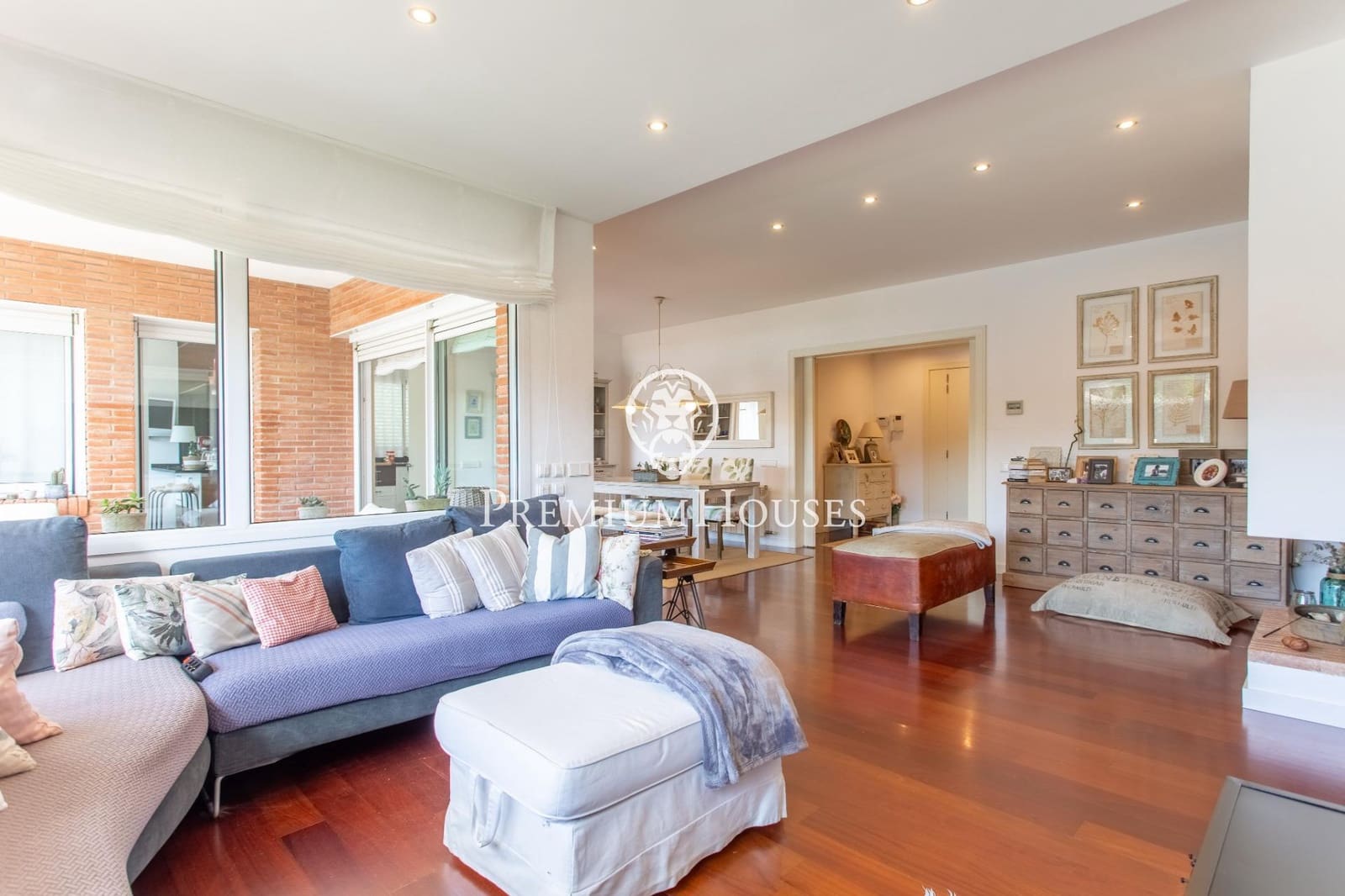 4 soveværelse Villa til salg i Sant Vicenc de Montalt med swimmingpool garage - € 1.290.000 (Ref: 9582933)