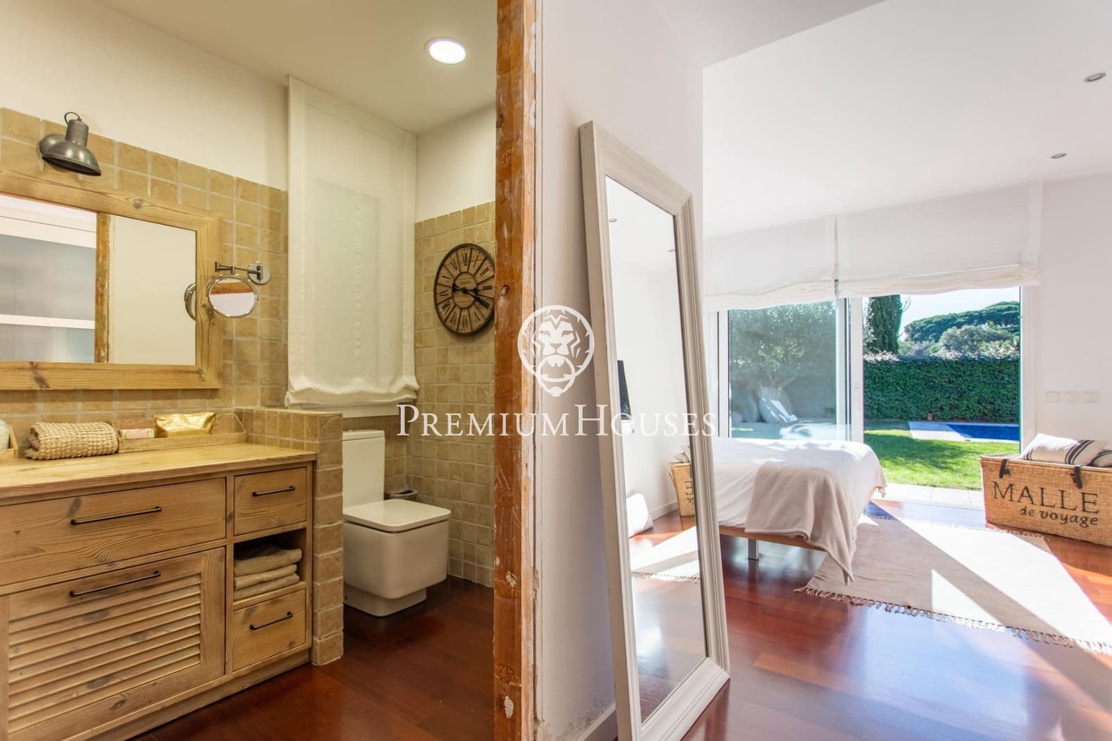 4 soveværelse Villa til salg i Sant Vicenc de Montalt med swimmingpool garage - € 1.290.000 (Ref: 9582933)