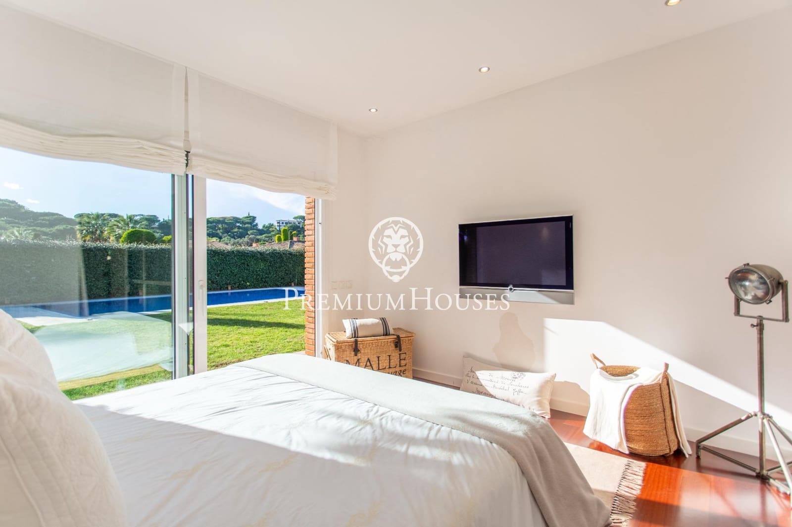 4 soveværelse Villa til salg i Sant Vicenc de Montalt med swimmingpool garage - € 1.290.000 (Ref: 9582933)