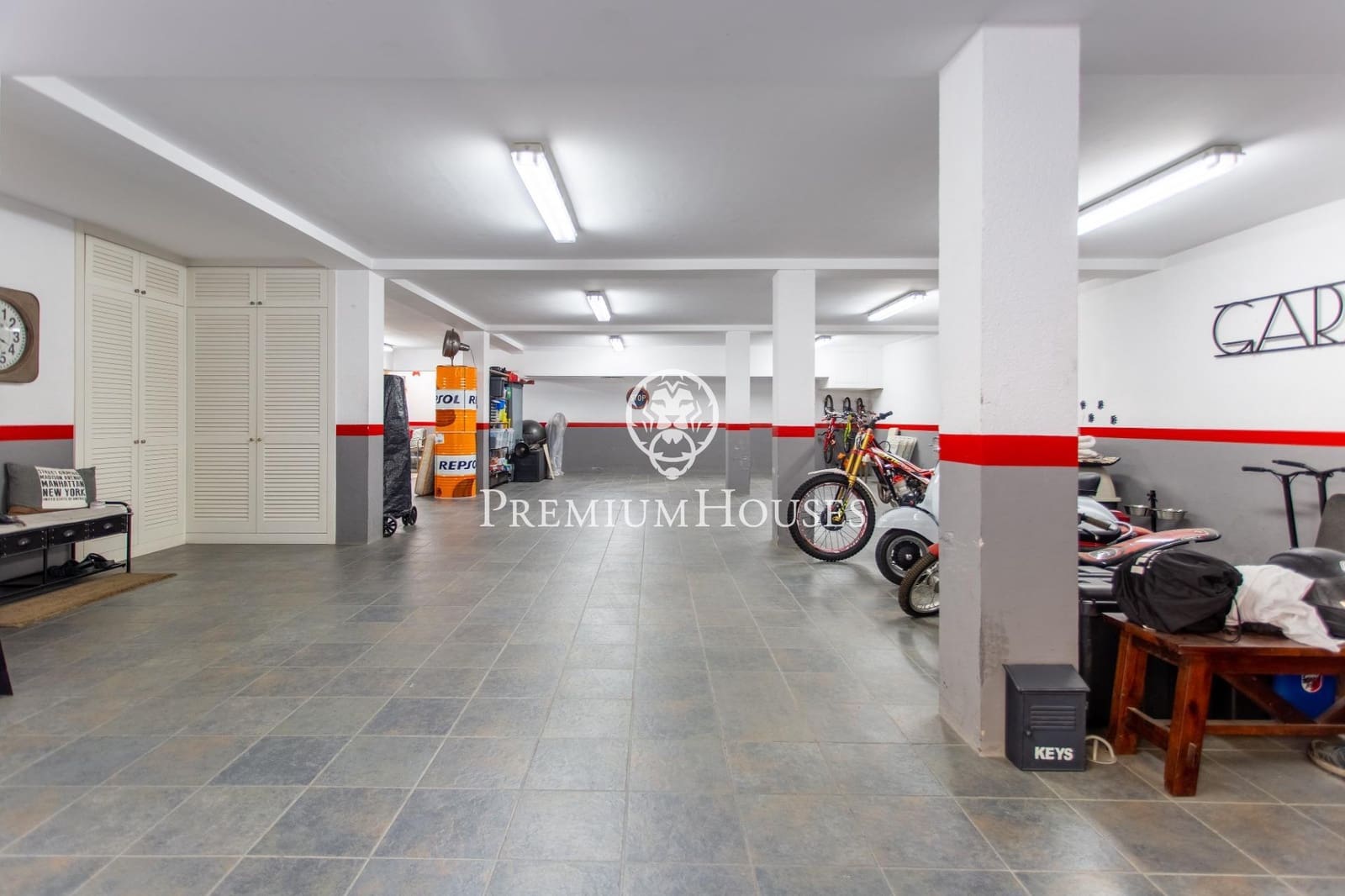 4 soveværelse Villa til salg i Sant Vicenc de Montalt med swimmingpool garage - € 1.290.000 (Ref: 9582933)