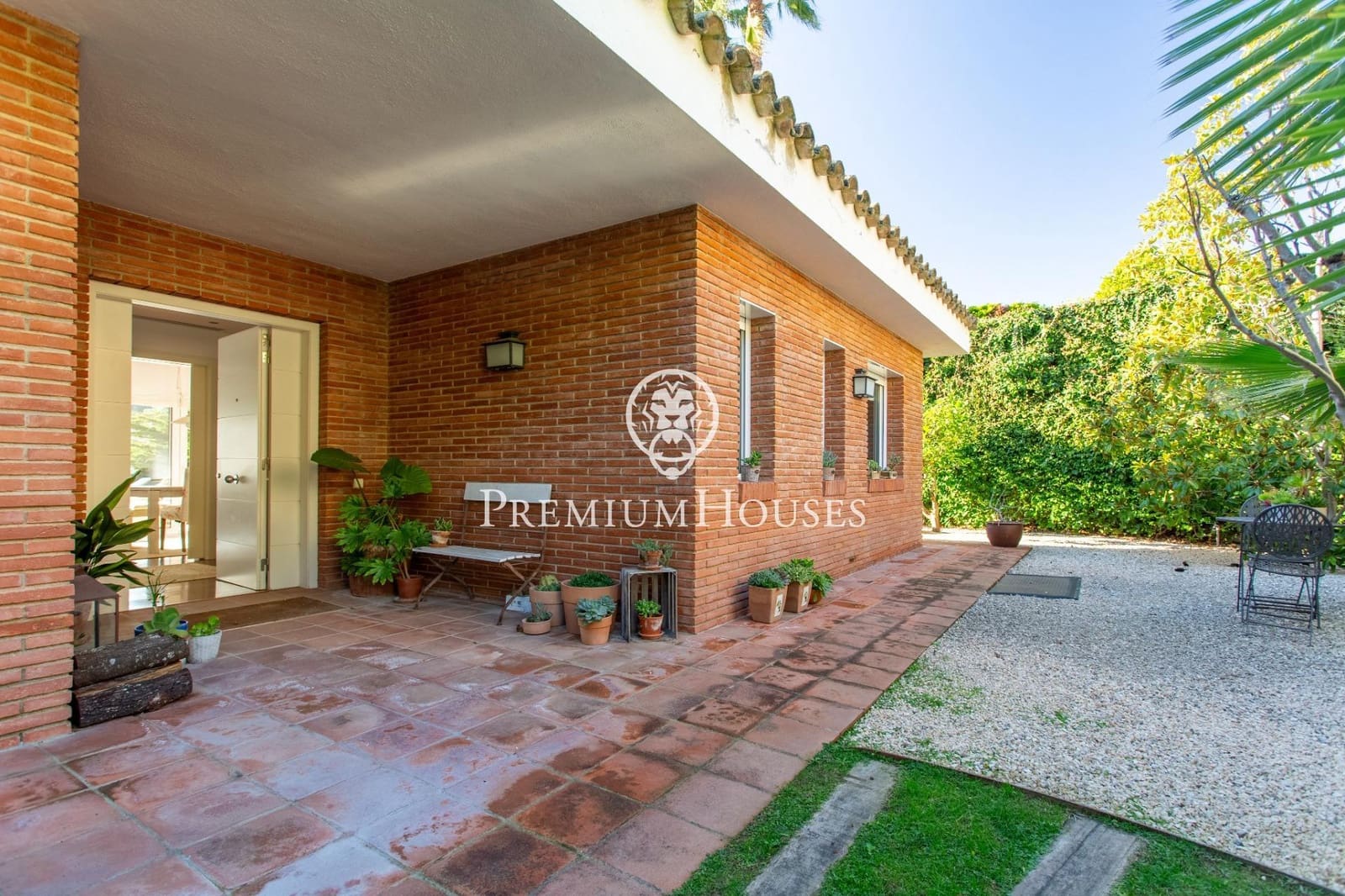 4 soveværelse Villa til salg i Sant Vicenc de Montalt med swimmingpool garage - € 1.290.000 (Ref: 9582933)