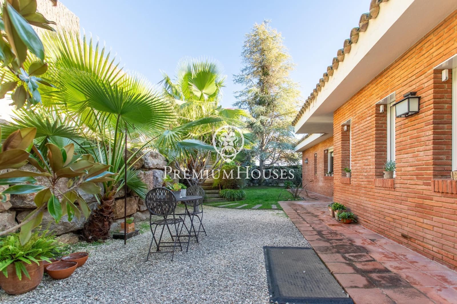 4 soveværelse Villa til salg i Sant Vicenc de Montalt med swimmingpool garage - € 1.290.000 (Ref: 9582933)