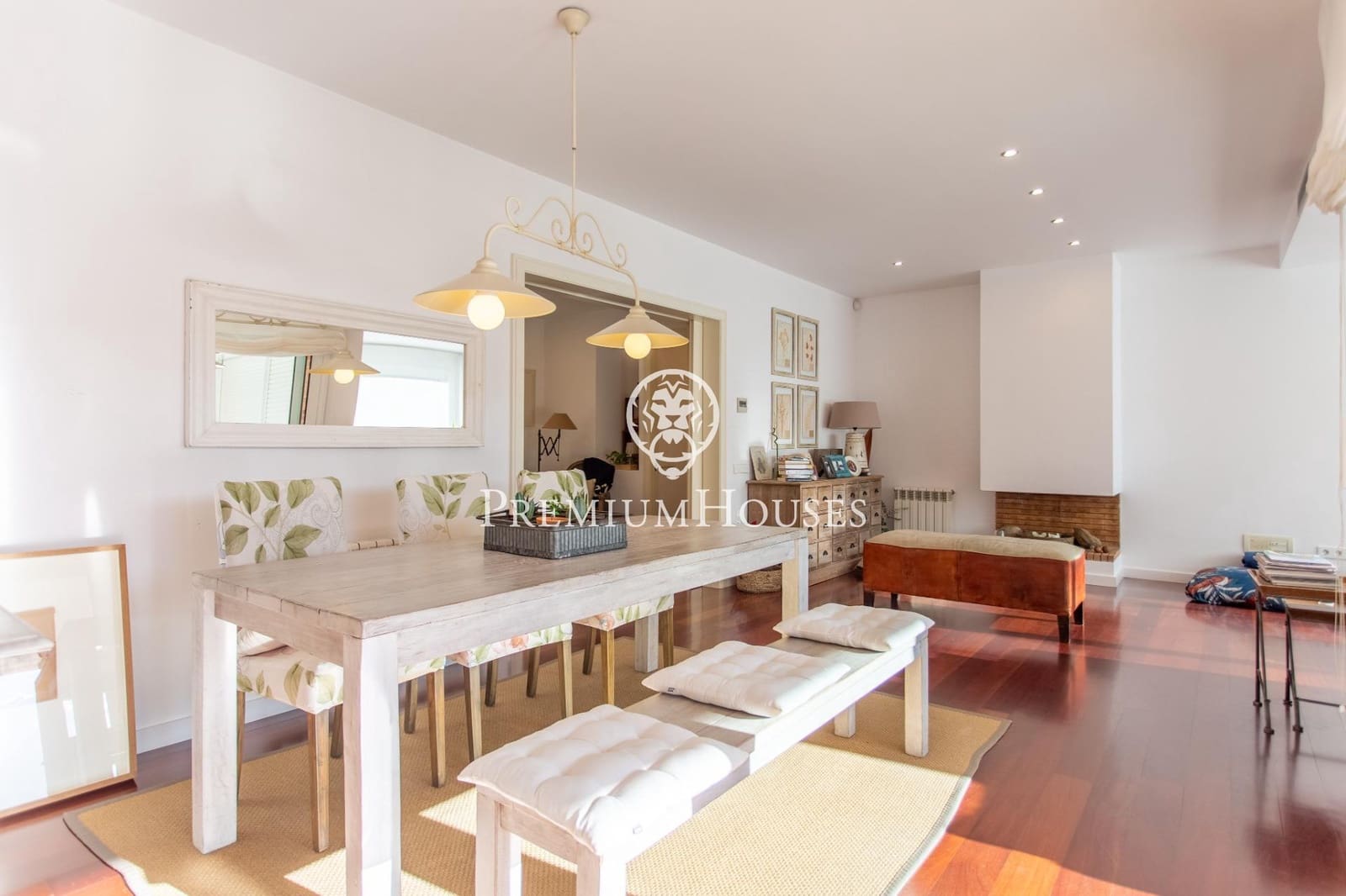 4 soveværelse Villa til salg i Sant Vicenc de Montalt med swimmingpool garage - € 1.225.000 (Ref: 9582933)