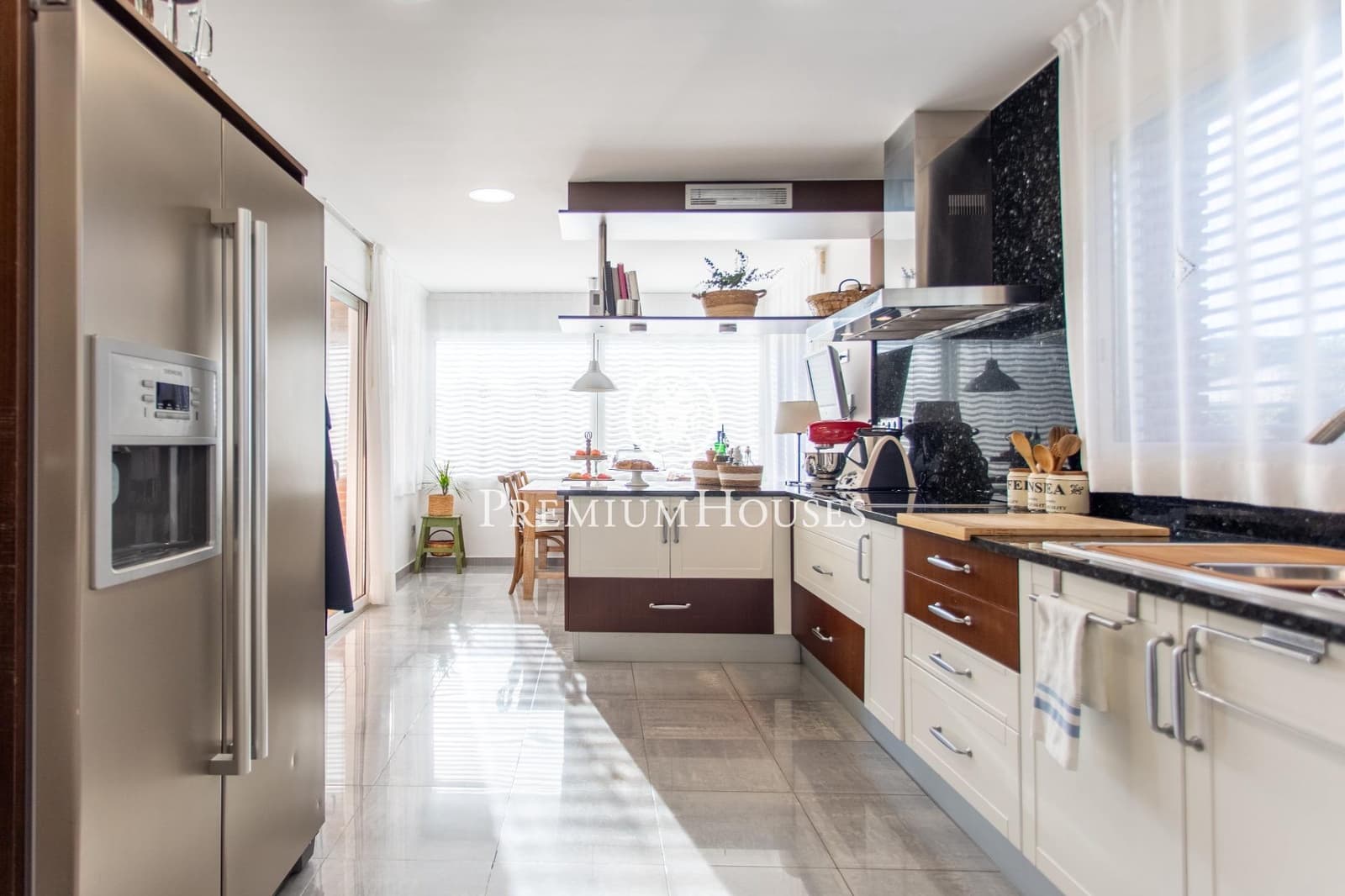 4 soveværelse Villa til salg i Sant Vicenc de Montalt med swimmingpool garage - € 1.225.000 (Ref: 9582933)