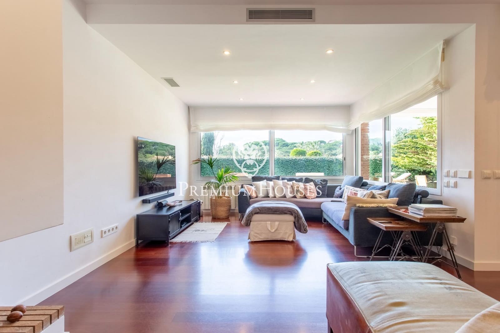 4 soveværelse Villa til salg i Sant Vicenc de Montalt med swimmingpool garage - € 1.225.000 (Ref: 9582933)