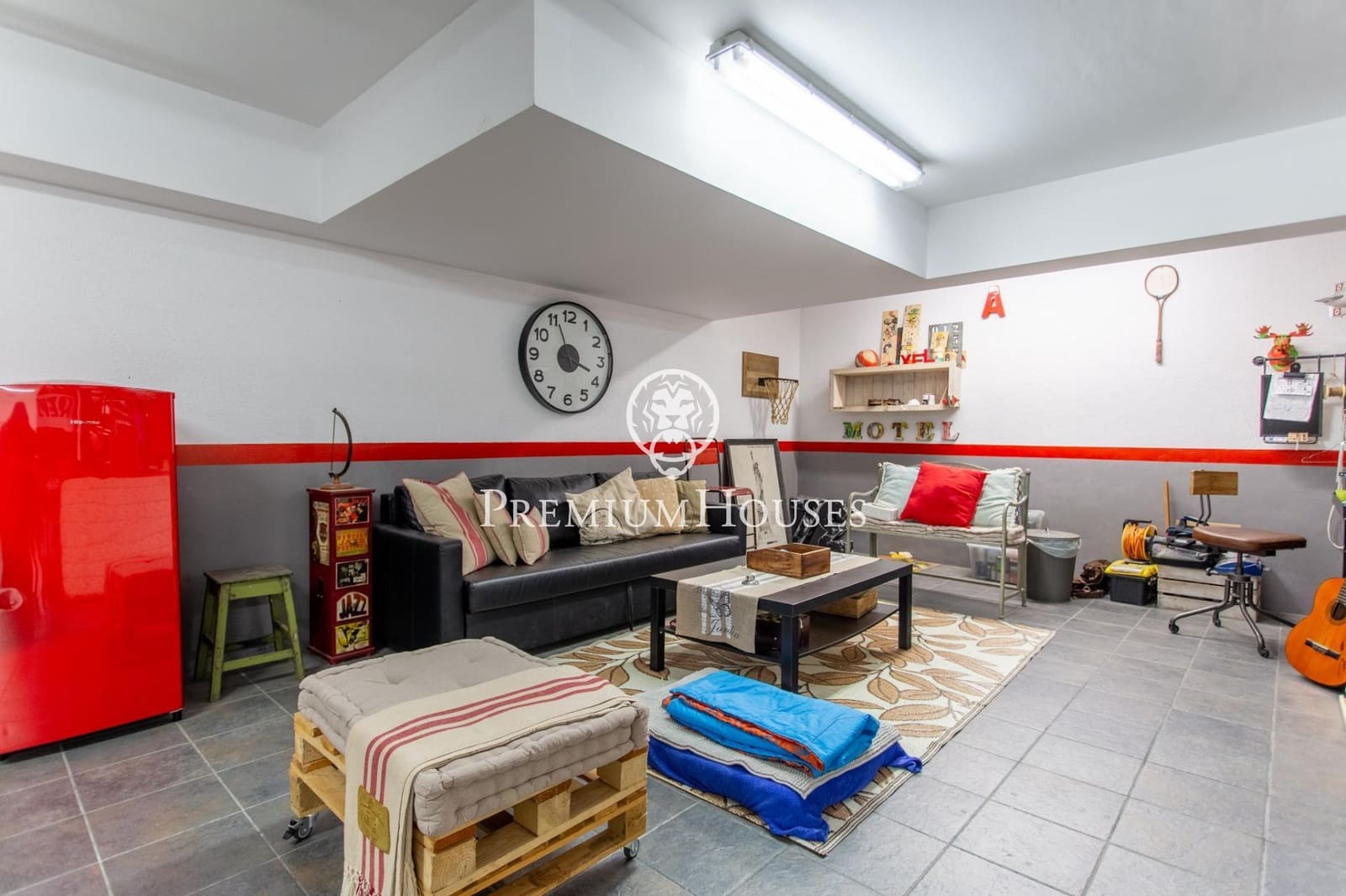 4 soveværelse Villa til salg i Sant Vicenc de Montalt med swimmingpool garage - € 1.225.000 (Ref: 9582933)