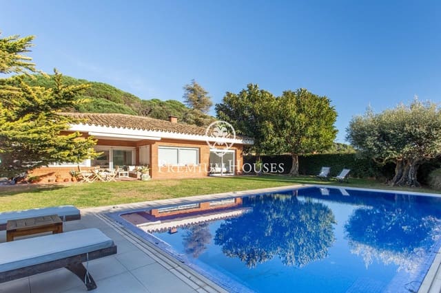 4 camera da letto Villa in vendita in Sant Vicenç de Montalt con piscina garage - 1.225.000 € (Rif: 9582933)