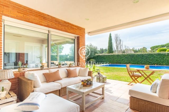 4 camera da letto Villa in vendita in Sant Vicenç de Montalt con piscina garage - 1.225.000 € (Rif: 9582933)