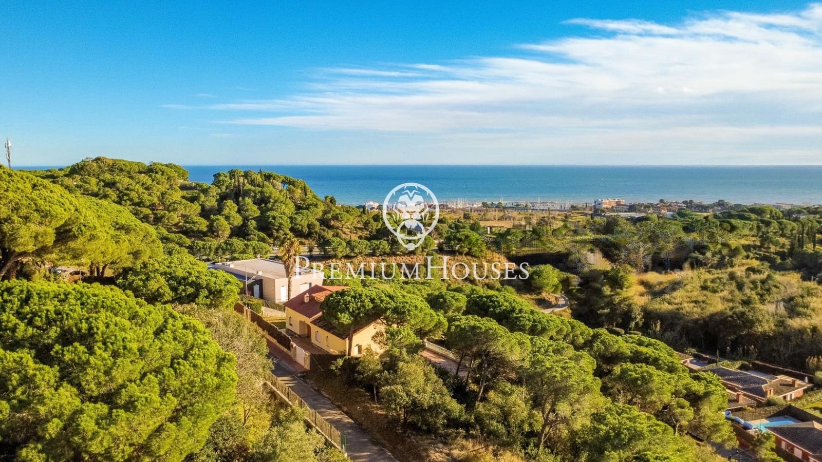 4 soveværelse Villa til salg i Sant Vicenc de Montalt med swimmingpool garage - € 1.225.000 (Ref: 9582933)