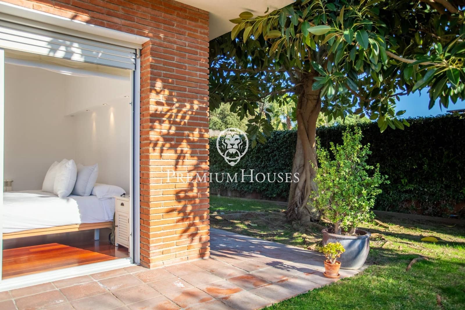 4 soveværelse Villa til salg i Sant Vicenc de Montalt med swimmingpool garage - € 1.225.000 (Ref: 9582933)