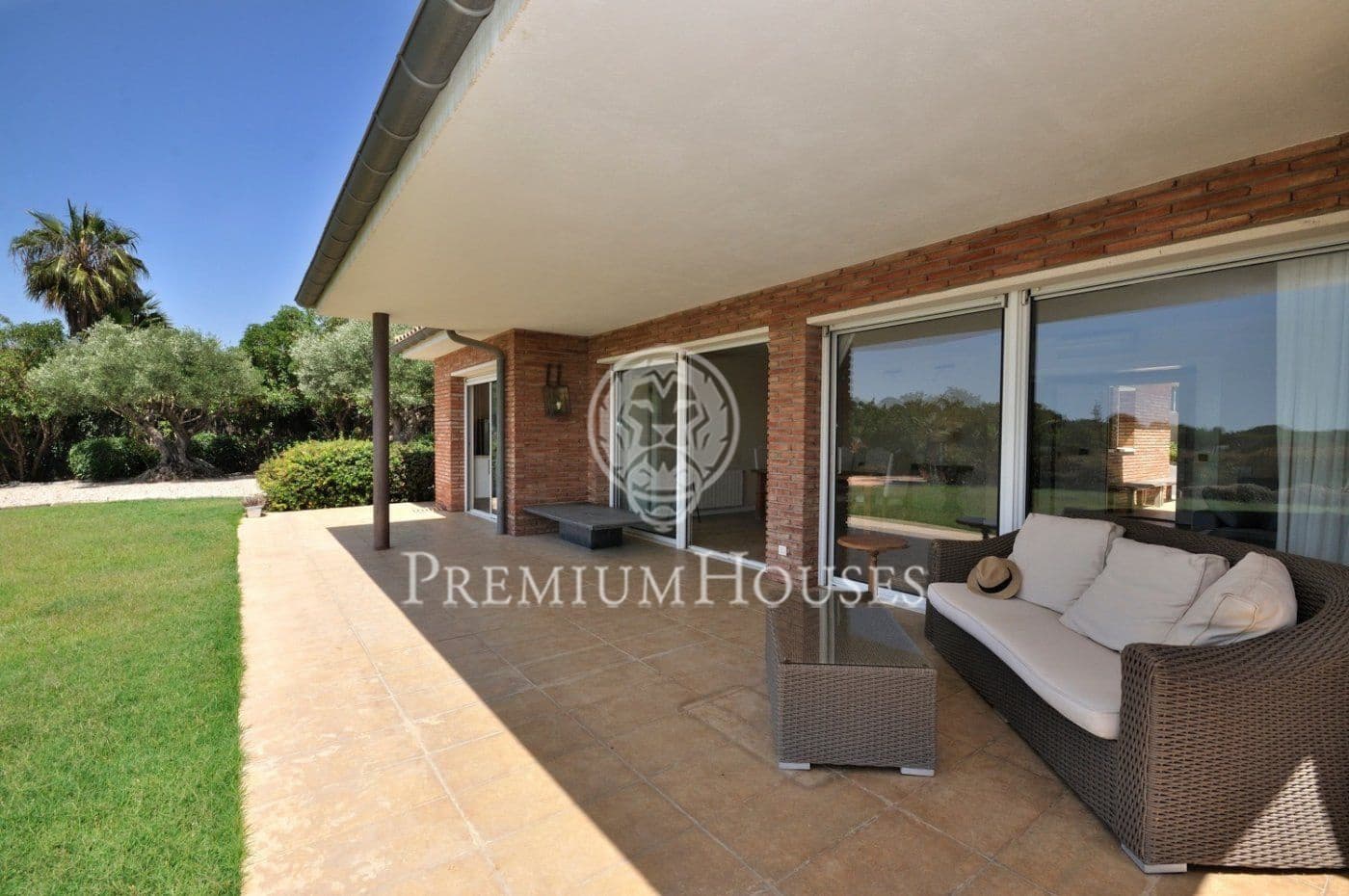 3 bedroom Villa for rent in Sant Andreu de Llavaneres with pool garage - € 3,500 (Ref: 9591263)