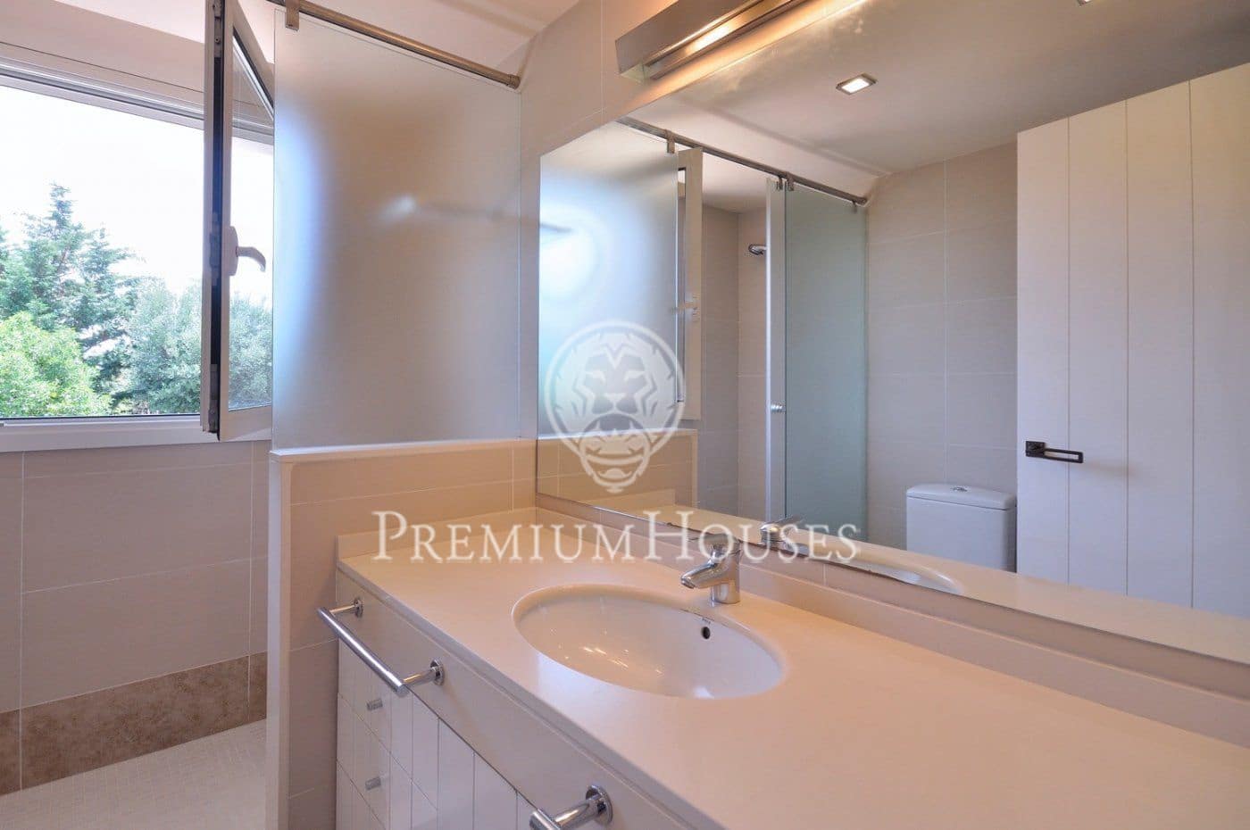 3 bedroom Villa for rent in Sant Andreu de Llavaneres with pool garage - € 3,500 (Ref: 9591263)