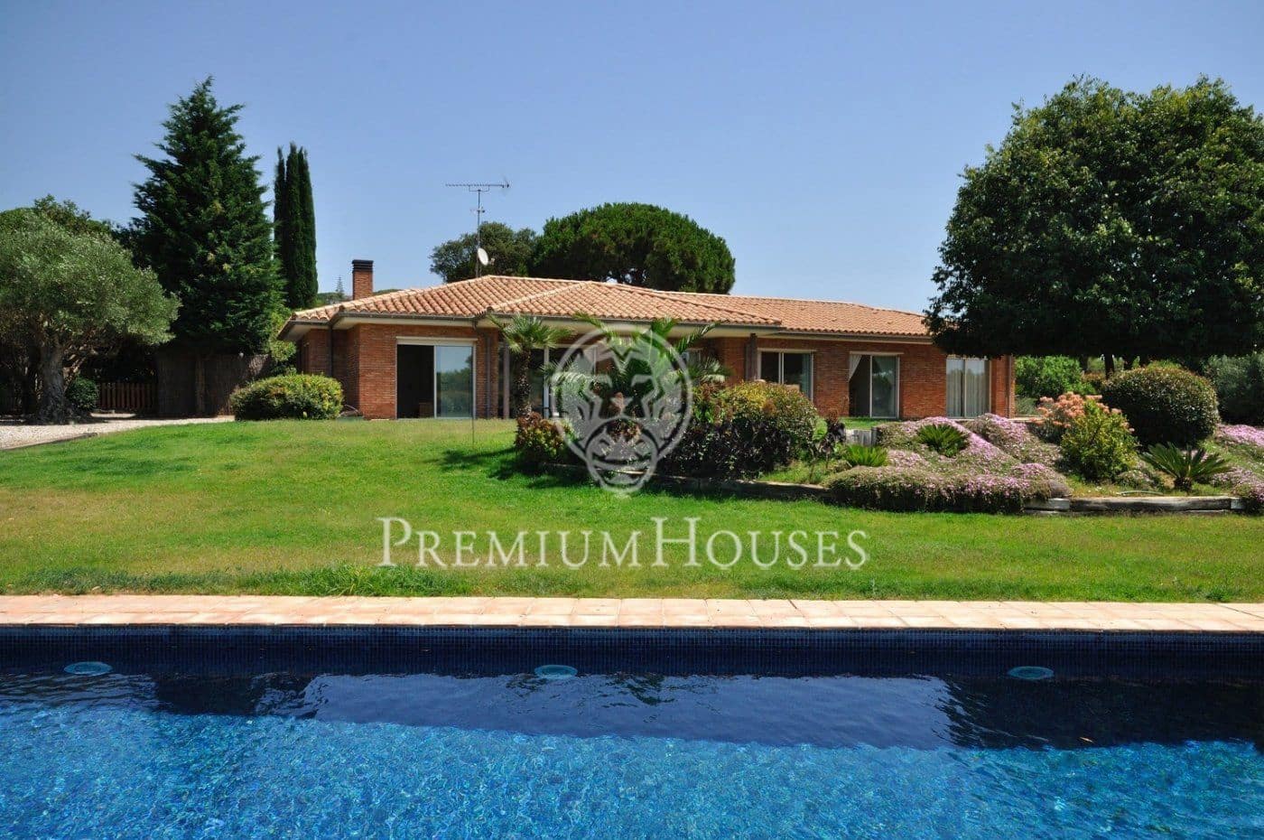 3 bedroom Villa for rent in Sant Andreu de Llavaneres with pool garage - € 3,500 (Ref: 9591263)