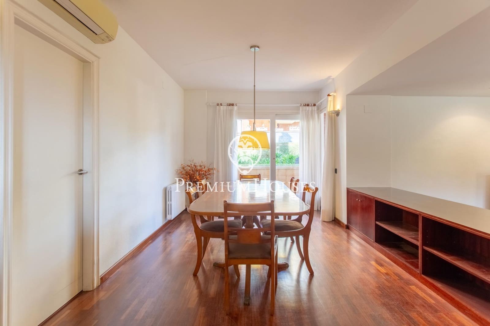 4 bedroom Apartment for rent in Sant Andreu de Llavaneres with pool - € 3,100 (Ref: 9596125)