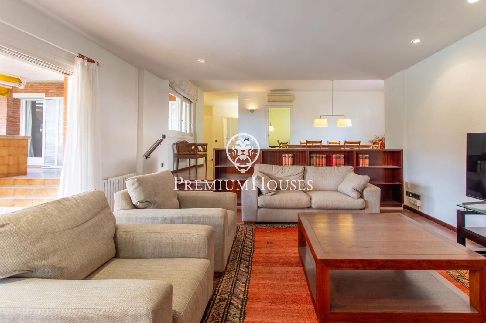 4 bedroom Apartment for rent in Sant Andreu de Llavaneres with pool - € 3,100 (Ref: 9596125)